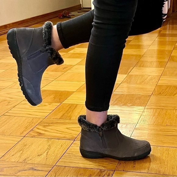 Khombu Suede Faux Fur Ankle Boots Size 9 - Picture 3 of 13